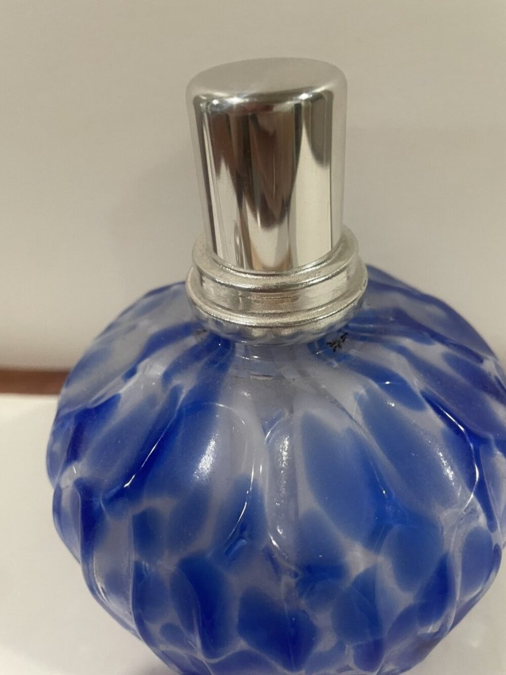 Art Glass Fragrance Diffuser Swirl Blue Decorative - Picture 6 of 16